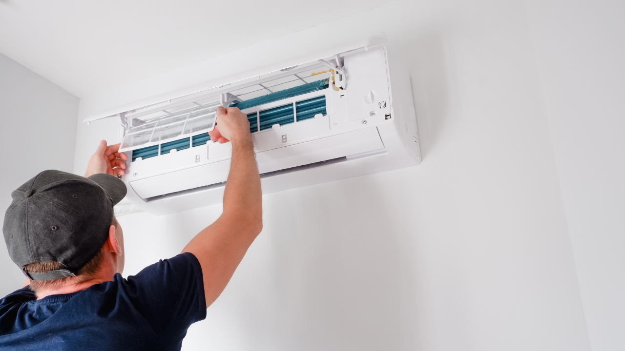 Air Conditioning Installer